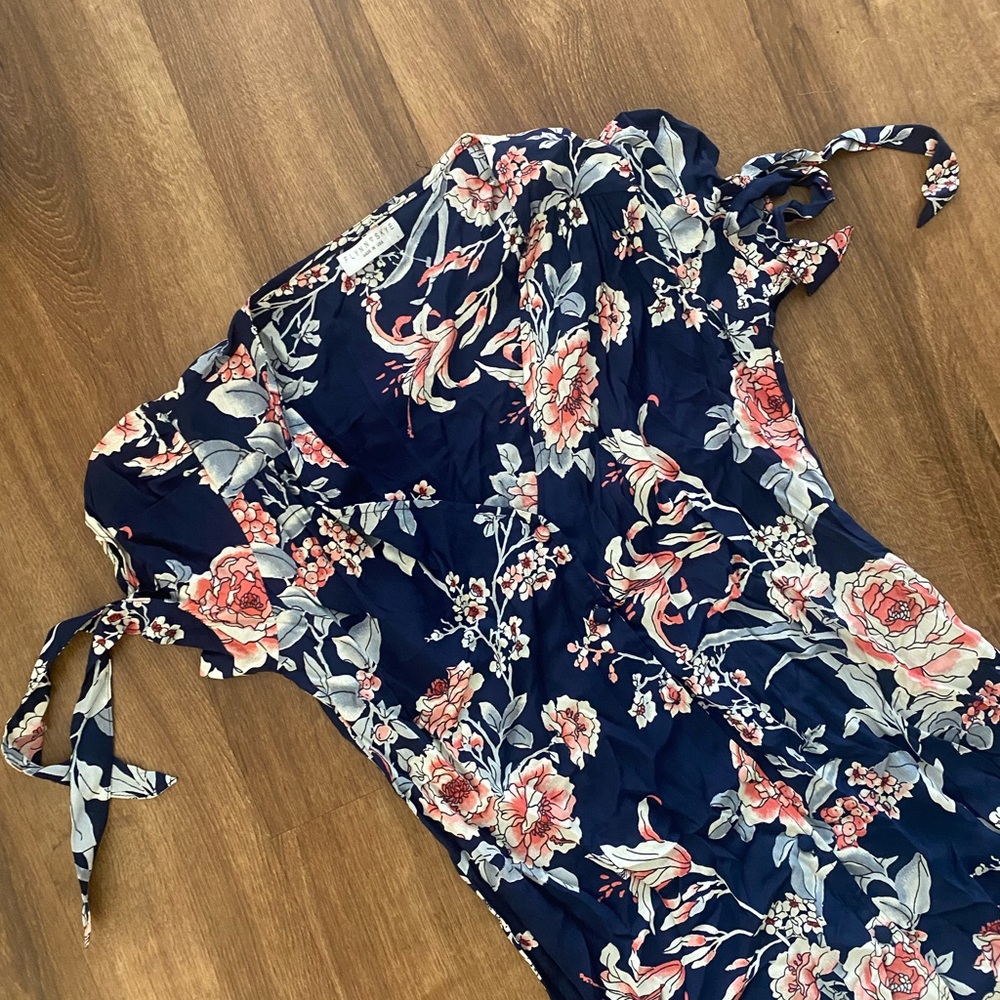 Flynn skye midi dress floral size large